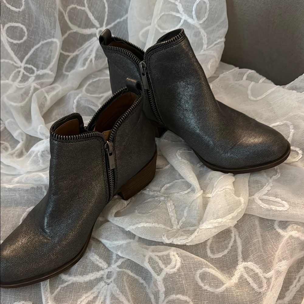 Lucky Brand Silver Gray Ankle Booties with V-Shaped Opening